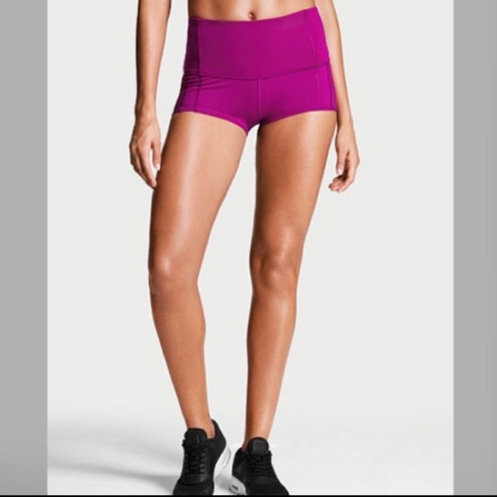 Victoria SPORT Knockout Hot Shorts Pink Medium